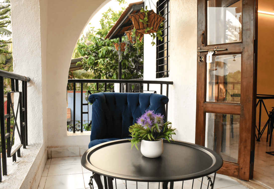 reed field villa in alibaug