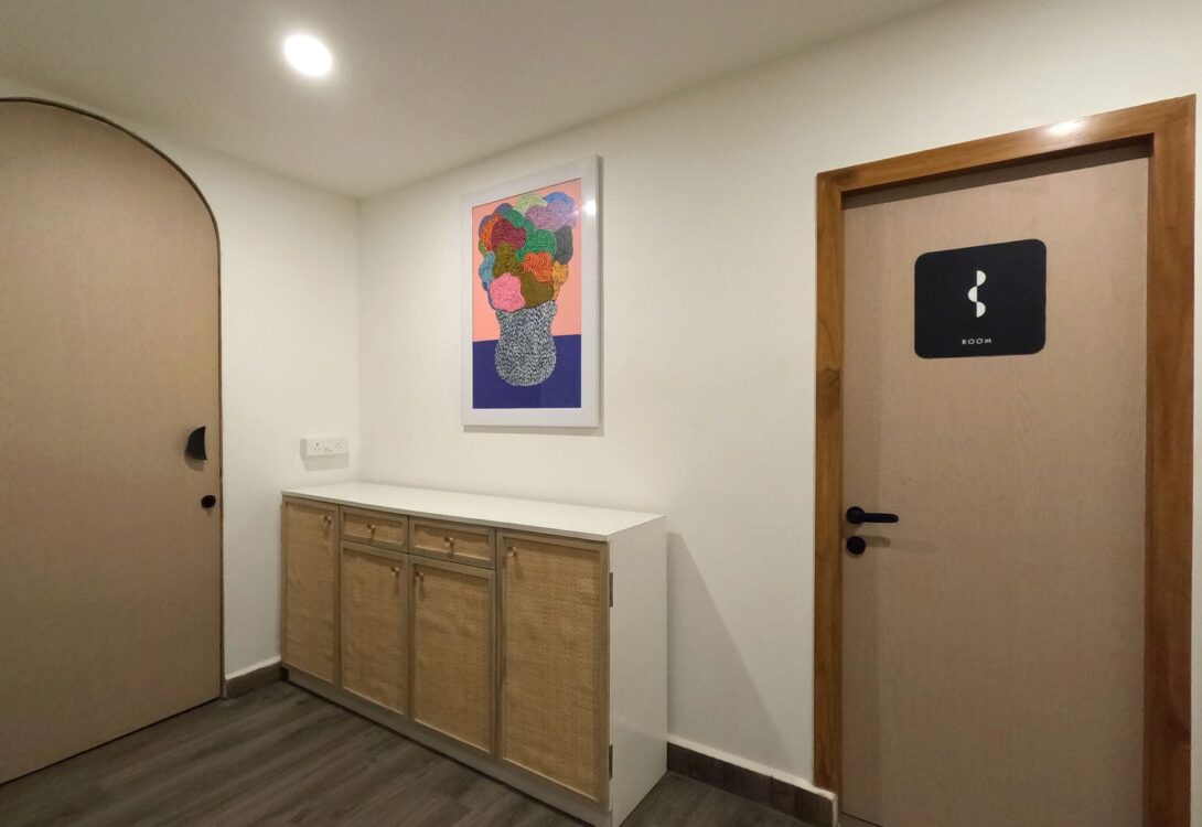 Top Luxurious triangular villa in Awas alibaug