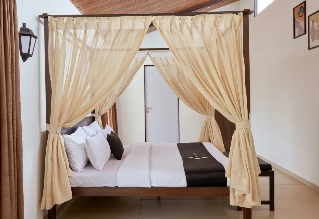 Contemporary villas in nature