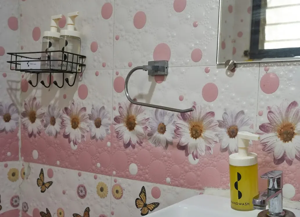 Dual sink vanity space Awas