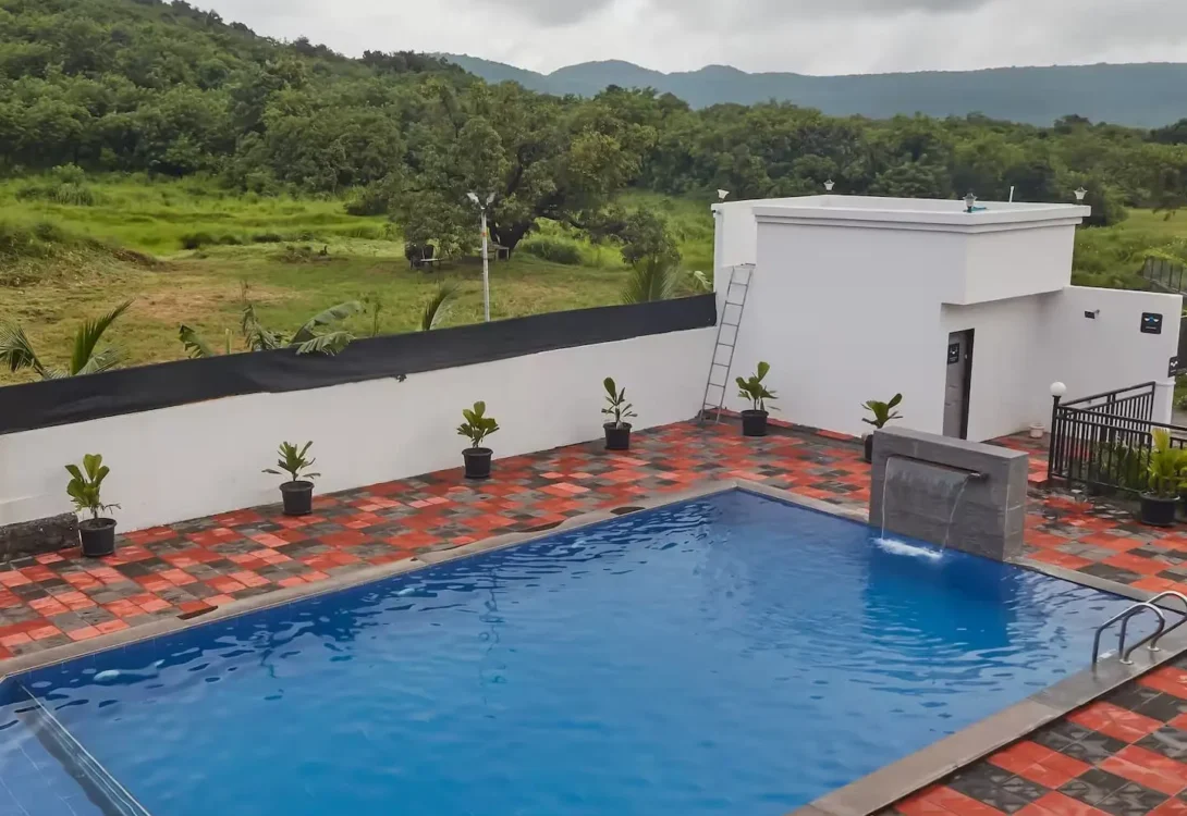 Non-toxic pool water treatment