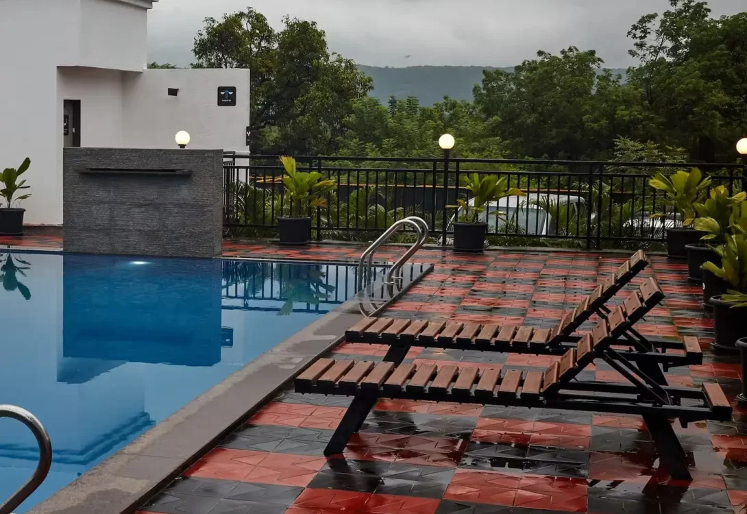 Pool with pet entry steps Alibaug
