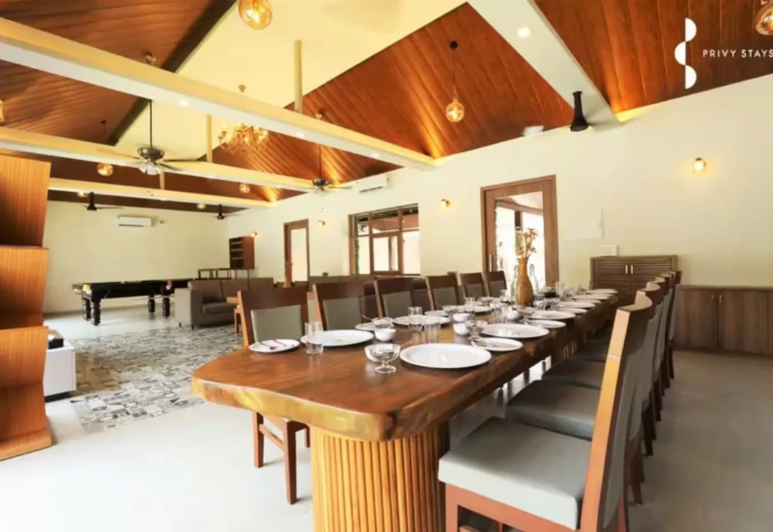 Romantic suite with pool view