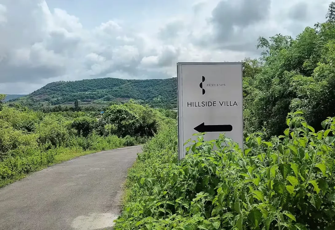 Tree-lined villa property